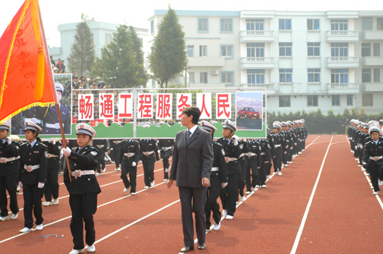 天台县学校"生态德育"工程启动仪式暨少年先锋队成立55周年少先队大检阅