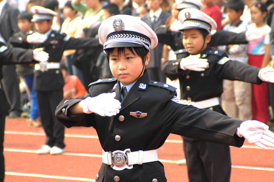 天台县学校"生态德育"工程启动仪式暨少年先锋队成立55周年少先队大检阅