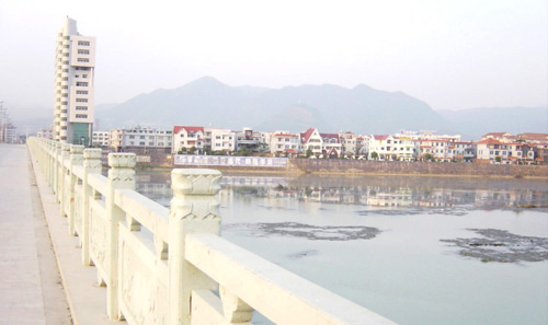 天台城关始丰溪北岸全景