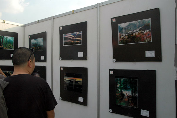 参观丽水国际影展--《影像天台》摄影沙龙2004.10.18