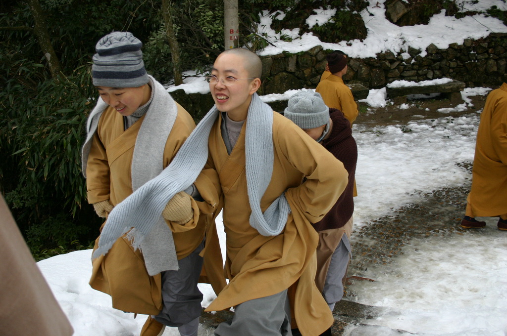 尼姑与帅哥
