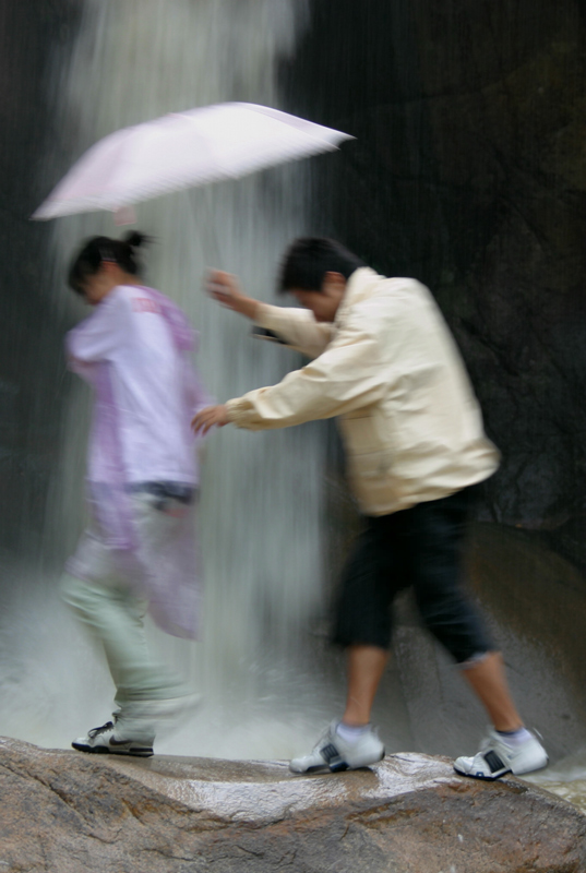 拍不够的家乡水