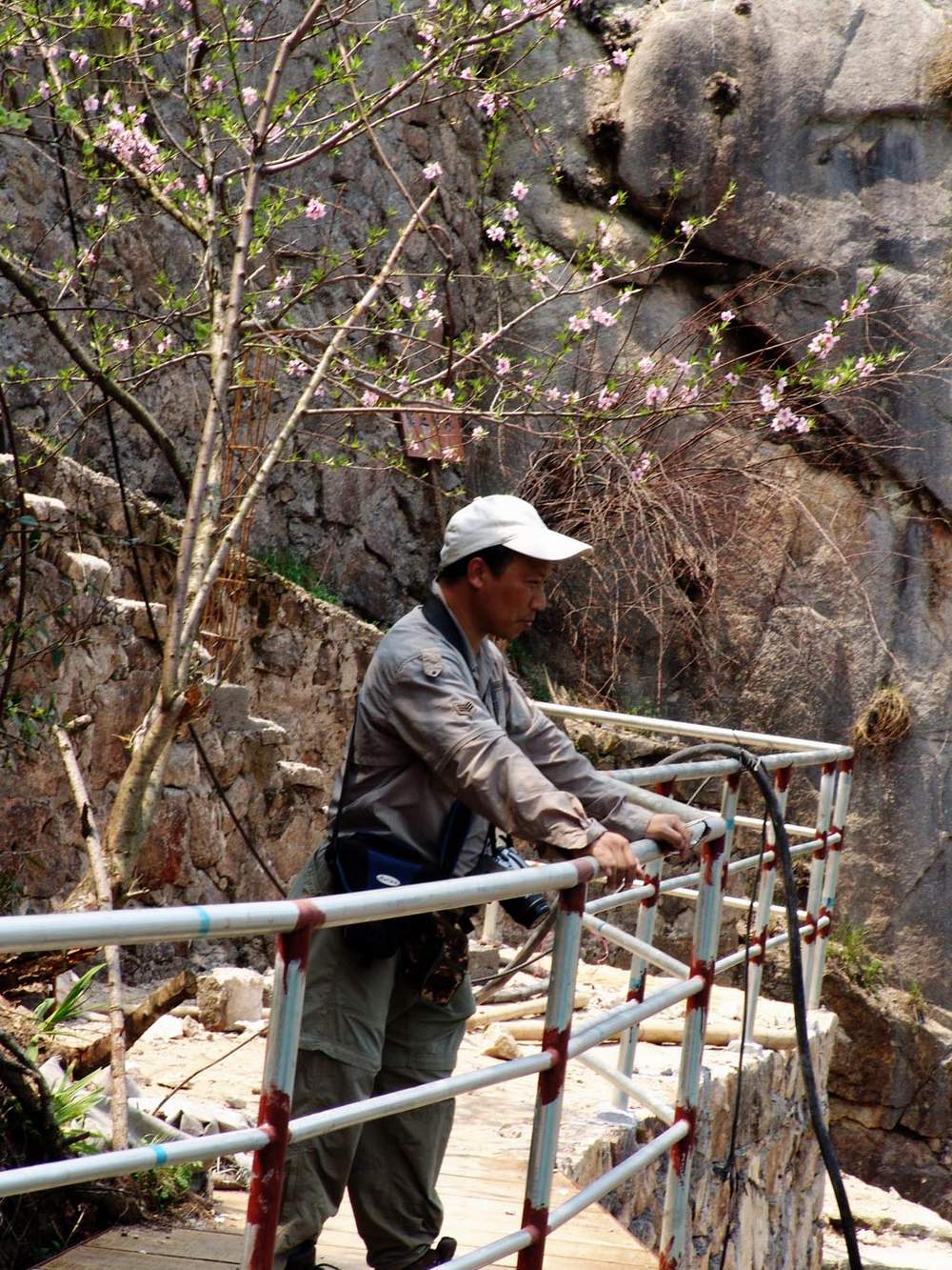 2005.4.9龙川峡外拍人物照