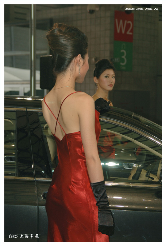 走马观花看美女--2005上海车展 （1）