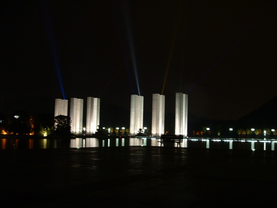 夜色阑珊