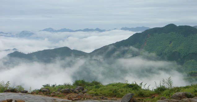 富显云海  山隐宝藏