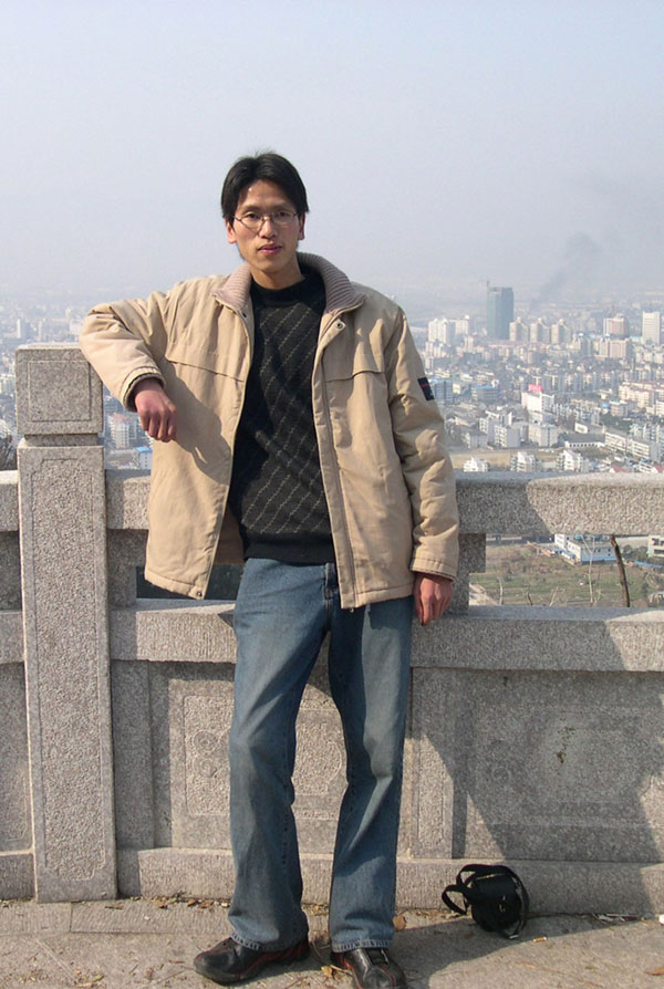 色友亮相