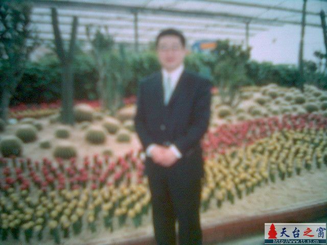 色友亮相