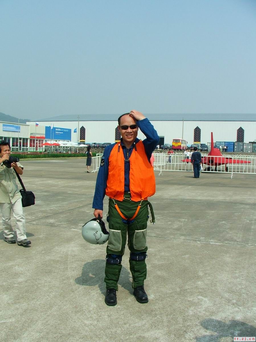 飞机也能推着走－－－－之国产山鹰教练机