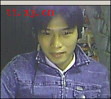 光棍的晚上都上无聊的，，谁和我下棋