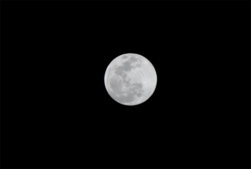 你看，夜醒了