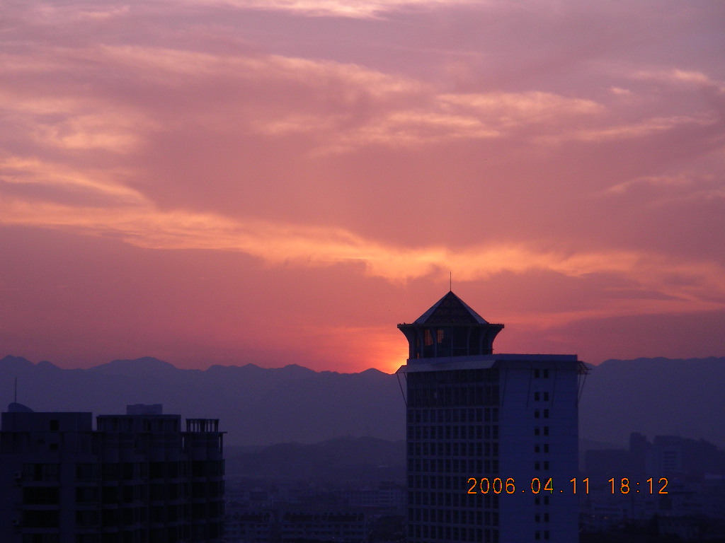 《晚霞》
