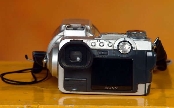 转让SONY717数码相机