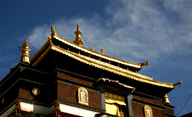 扎什布伦寺的金顶