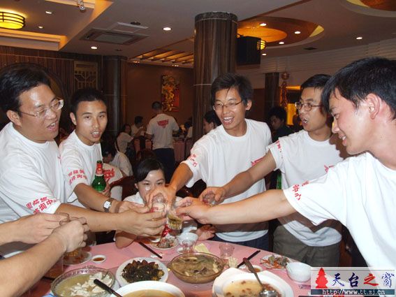 十三届全运会青年志愿者:天台车友会
