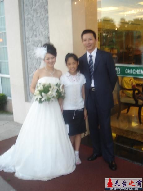暖暖结婚咯，讨个祝福，讨个喜气~~~~