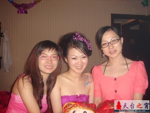 暖暖结婚咯，讨个祝福，讨个喜气~~~~