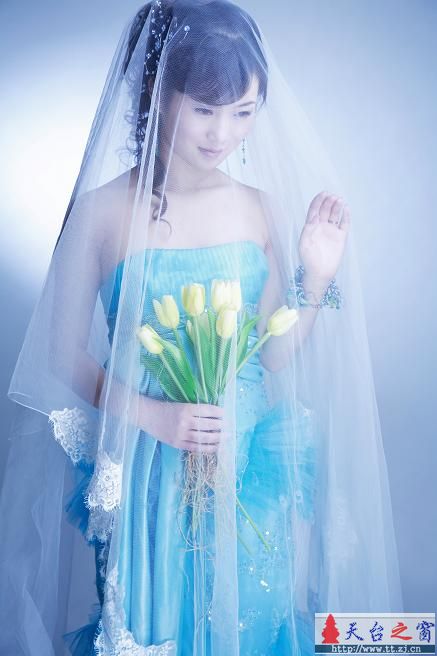 暖暖结婚咯，讨个祝福，讨个喜气~~~~