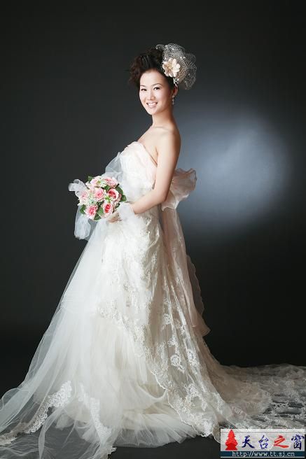 暖暖结婚咯，讨个祝福，讨个喜气~~~~