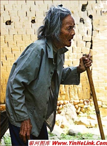 转帖]一个老人家，就这样饿死了
