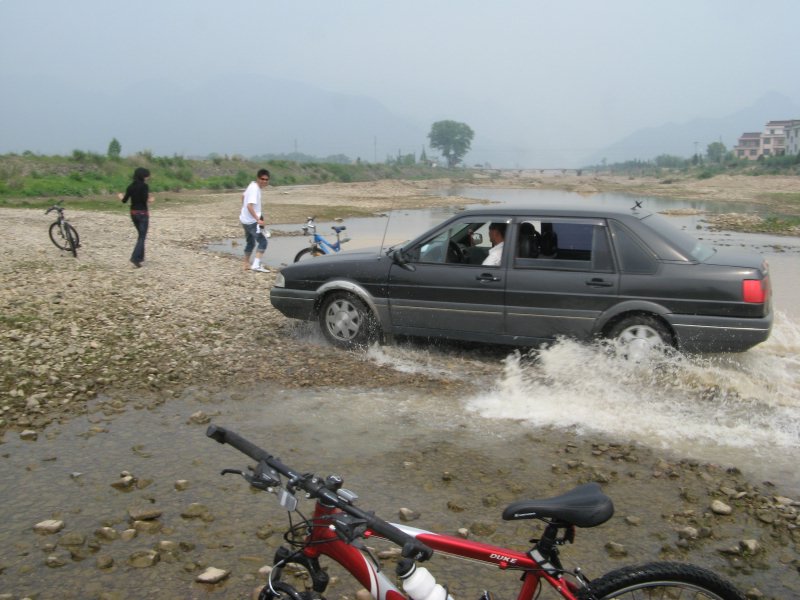 星期日的涉水骑车,过隐....
