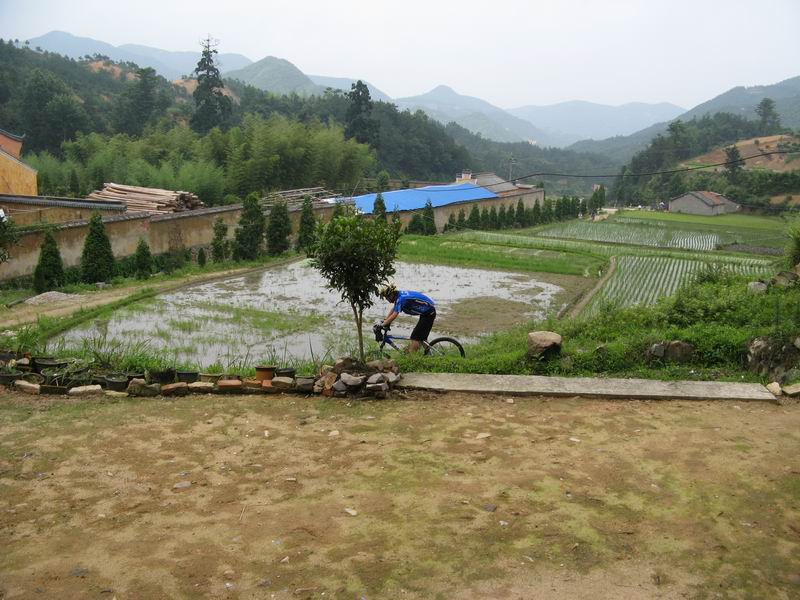 2007.6.17(父亲节)万年寺骑行游记及照片...