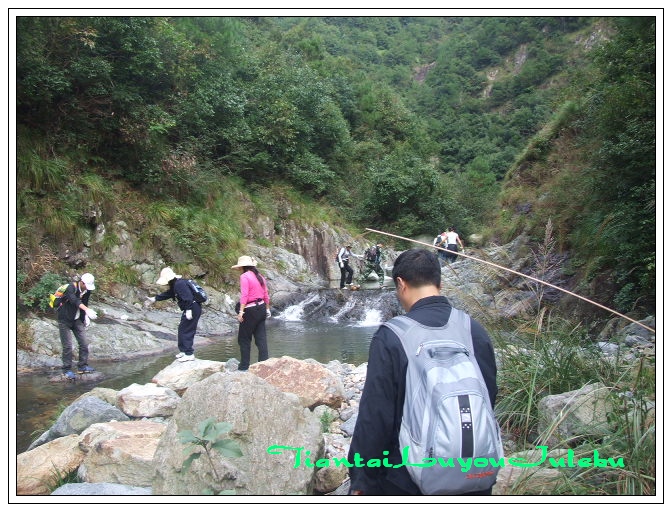 穿越九龙潭  会师苍山顶