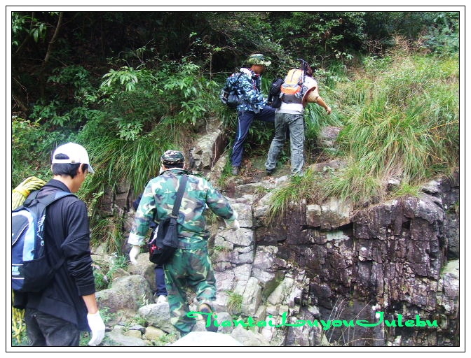 穿越九龙潭  会师苍山顶