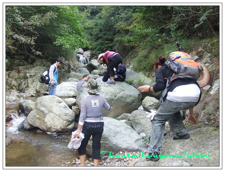 穿越九龙潭  会师苍山顶
