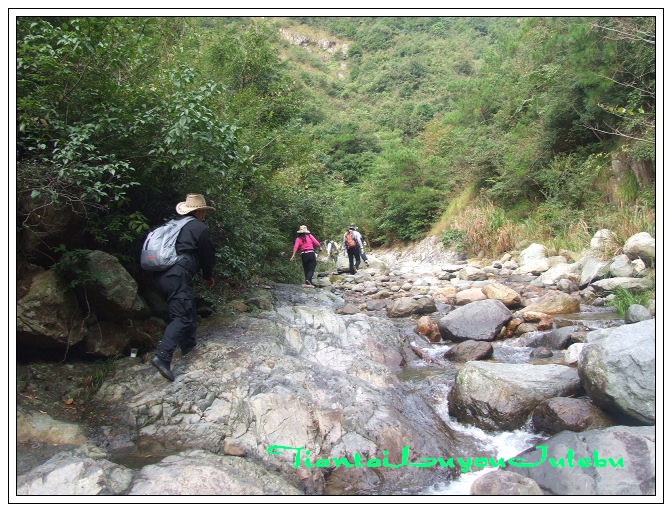 穿越九龙潭  会师苍山顶