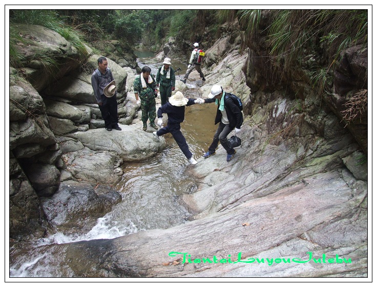 穿越九龙潭  会师苍山顶