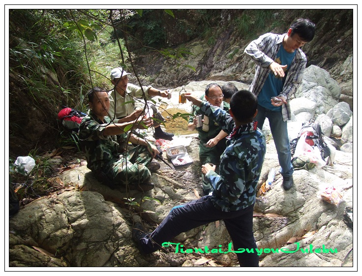 穿越九龙潭  会师苍山顶