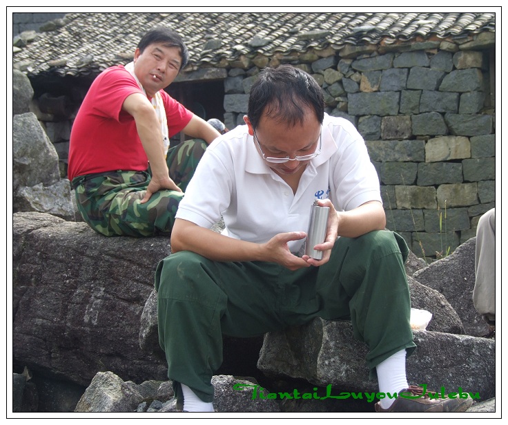 穿越九龙潭  会师苍山顶