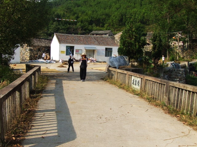 穿越九龙潭  会师苍山顶
