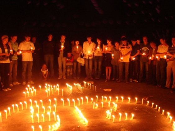 为受难者烛光祈祷(天台篇)