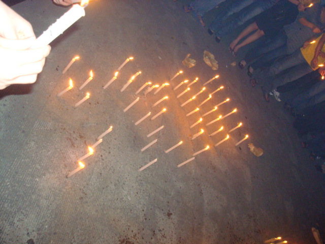 为受难者烛光祈祷(天台篇)