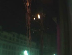 电线秆烧起来了