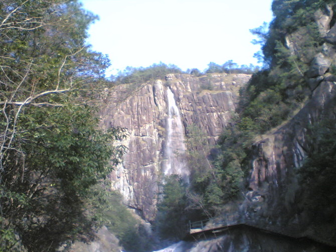 [推荐]龙穿峡风景区