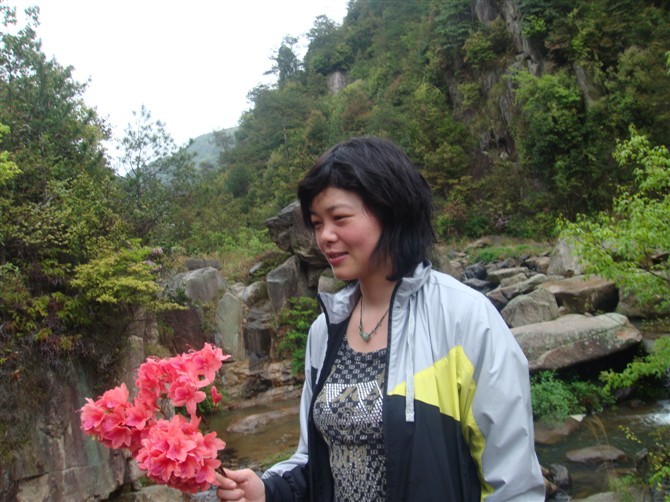 [天台驴友俱乐部]活动之-----走古道.赏油菜花.登莲花峰顶