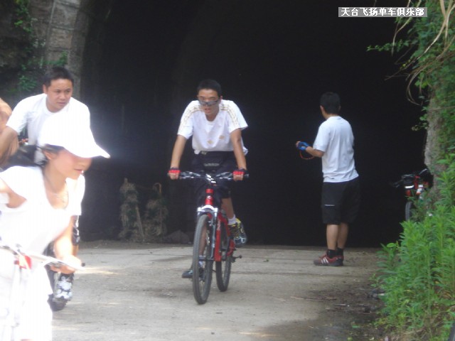 6月13日骑行雷峰西岭