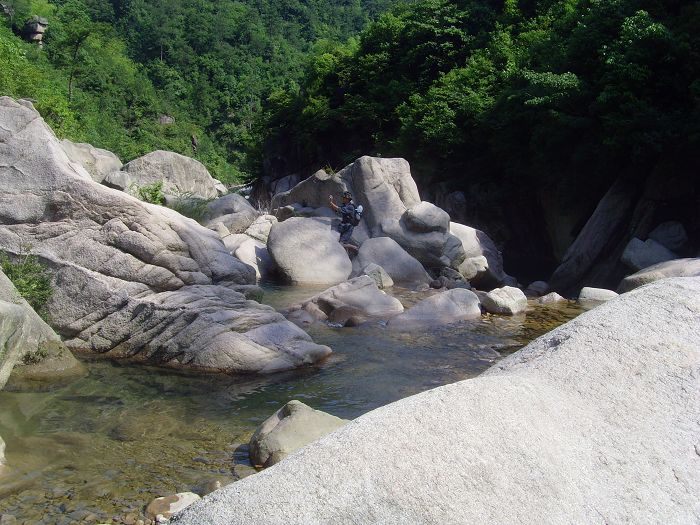 [天台驴友俱乐部]活动之____戏水石桥坑