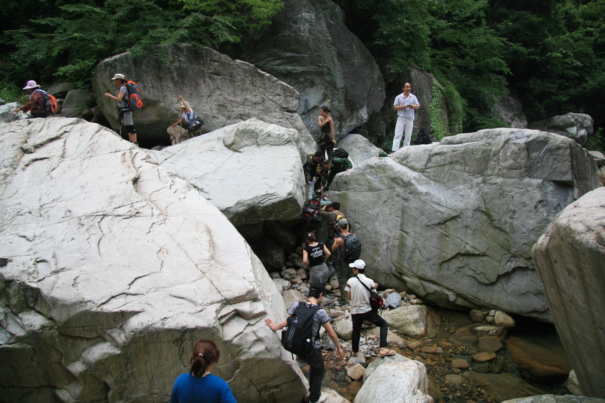 090613天台驴友俱乐部和乐清老狼户外俱乐部塔头寺联欢及螺溪钓艇徒步
