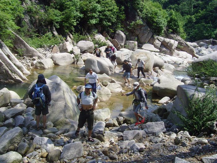 [天台驴友俱乐部]活动之____戏水石桥坑