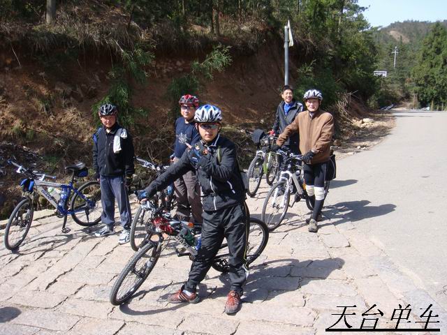 七剑下培山