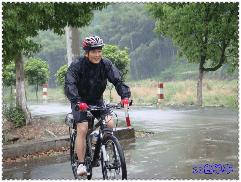 雨中的新兵.jpg