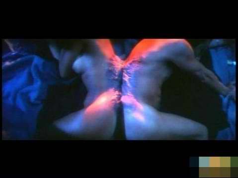 吕少玲《白发魔女》中露点.jpg