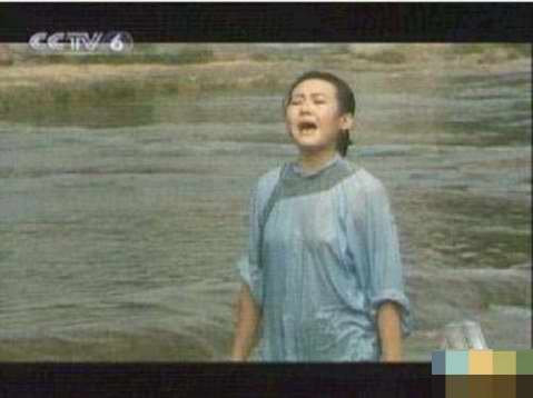 梁丽在《封神榜》中露点.jpg