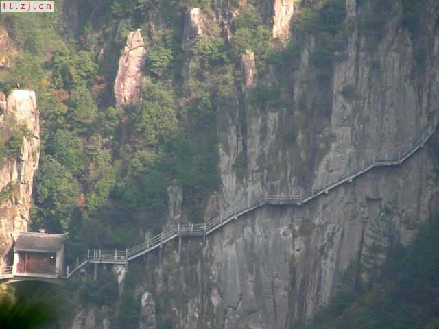百丈坑全景