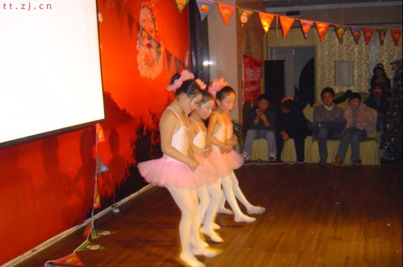 2006年,圣诞晚会PP..