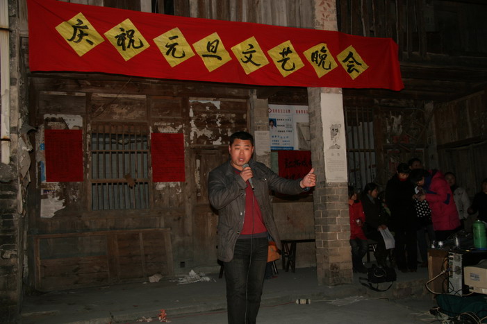 走进新农村的戏迷俱乐部